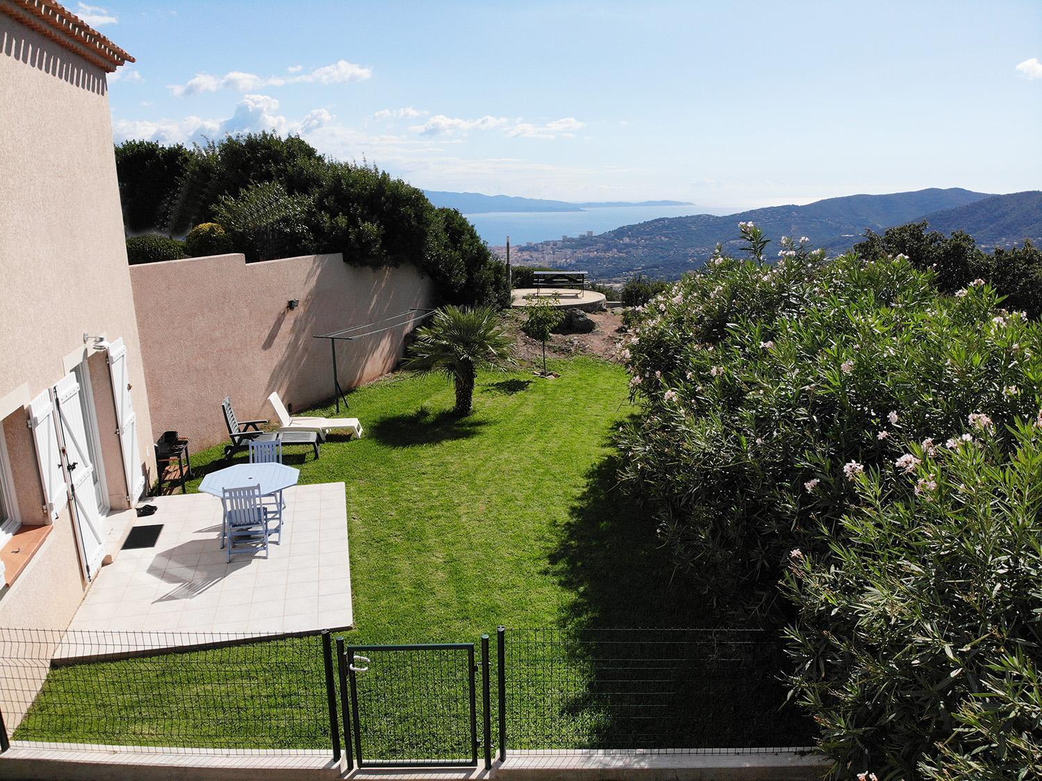 Sassone, Vue Panoramique Sur Ajaccio Et La