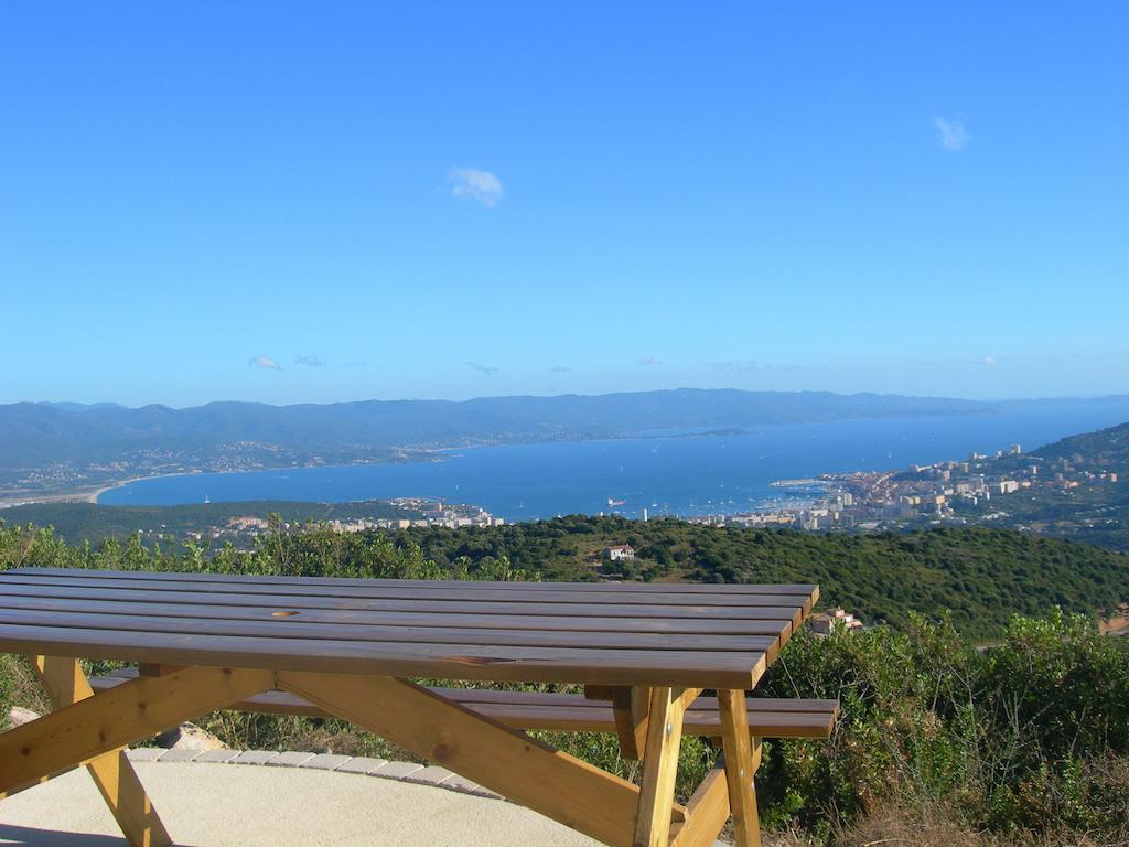 Sassone, Vue Panoramique Sur Ajaccio Et La Alata
