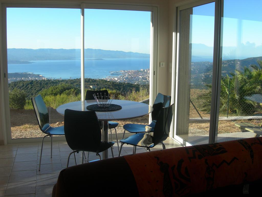 Sassone, Vue Panoramique Sur Ajaccio Et La Alata